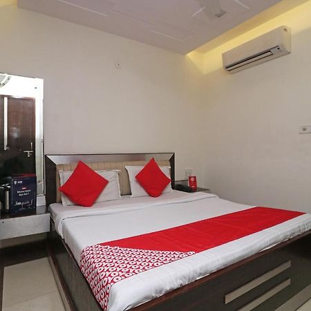 Oyo 24723 Hotel Atul Palace Agra  Εξωτερικό φωτογραφία
