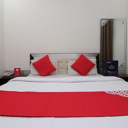 Oyo 24723 Hotel Atul Palace Agra  Εξωτερικό φωτογραφία