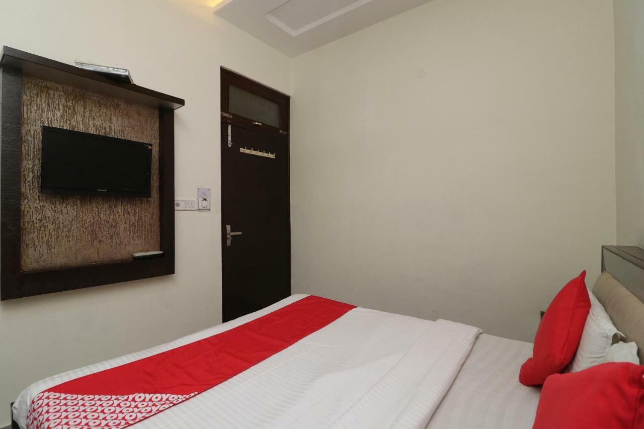 Oyo 24723 Hotel Atul Palace Agra  Εξωτερικό φωτογραφία