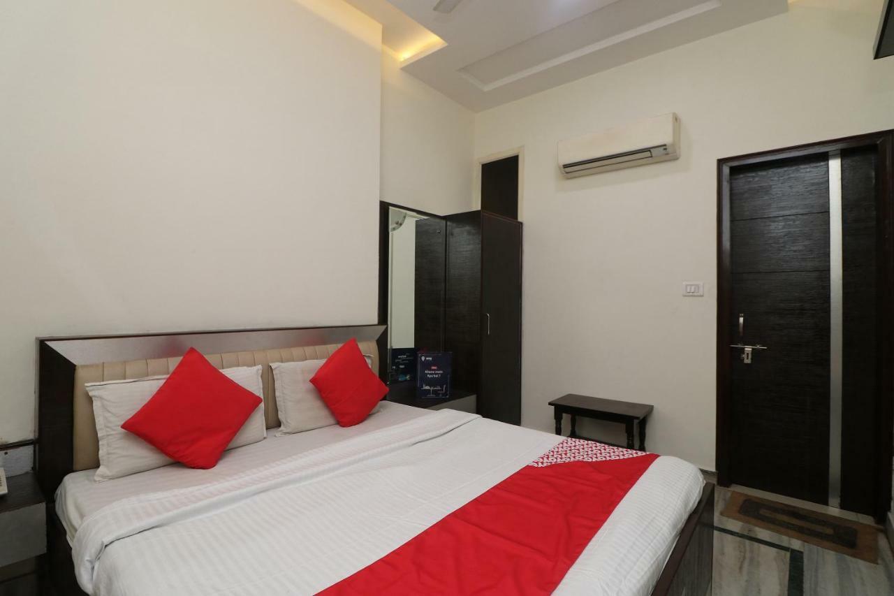 Oyo 24723 Hotel Atul Palace Agra  Εξωτερικό φωτογραφία