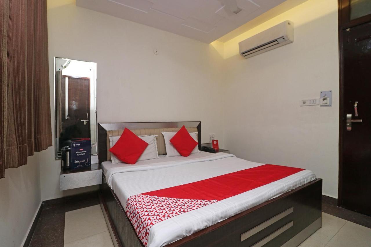 Oyo 24723 Hotel Atul Palace Agra  Εξωτερικό φωτογραφία