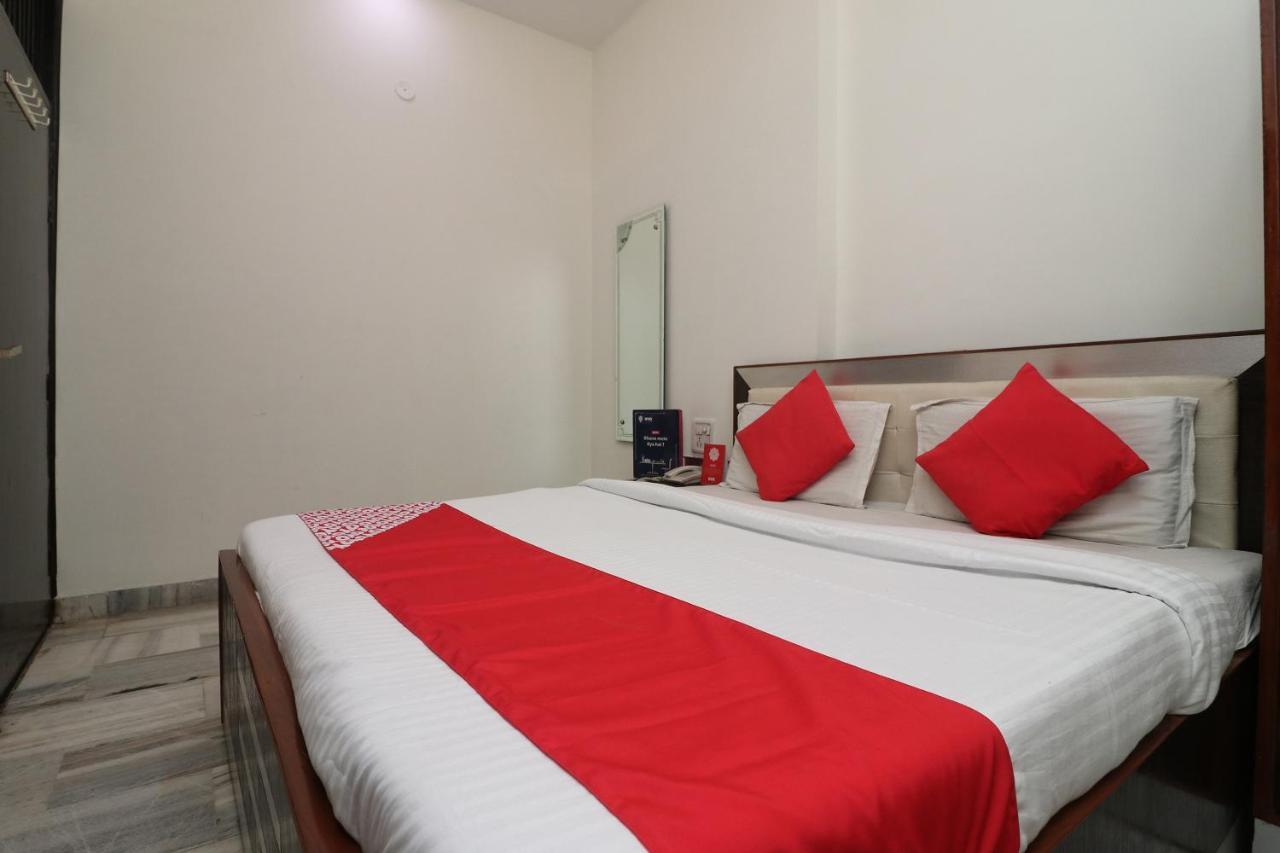 Oyo 24723 Hotel Atul Palace Agra  Εξωτερικό φωτογραφία