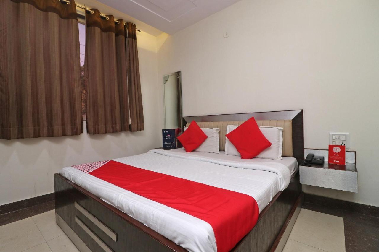 Oyo 24723 Hotel Atul Palace Agra  Εξωτερικό φωτογραφία